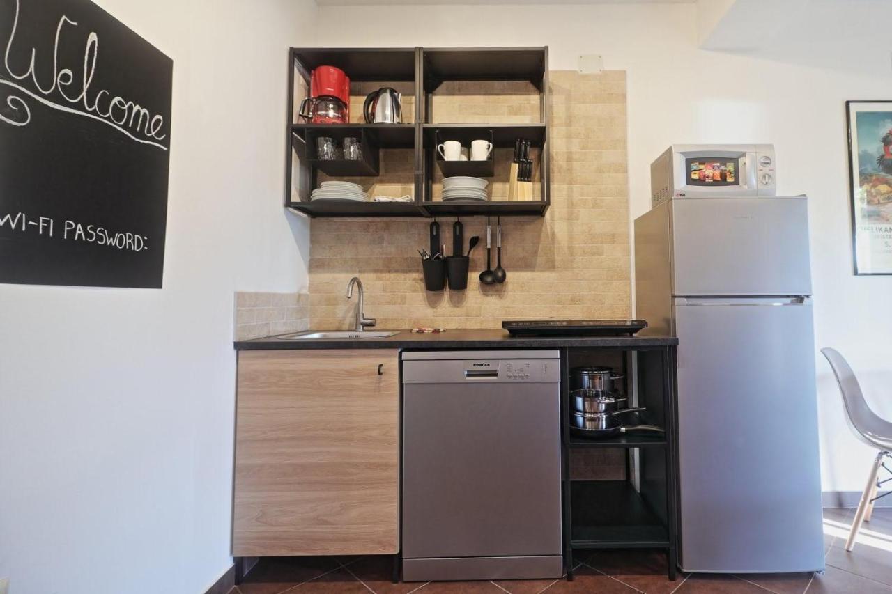 Apartman Studio Pesja Omišalj Esterno foto