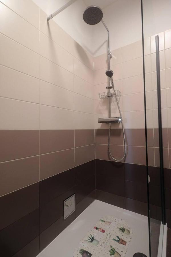 Apartman Studio Pesja Omišalj Esterno foto